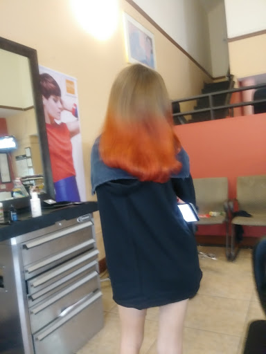 Beauty Salon «Apol Beauty Salon & Dominican Hair», reviews and photos, 602 SW Bayshore Blvd, Port St Lucie, FL 34983, USA