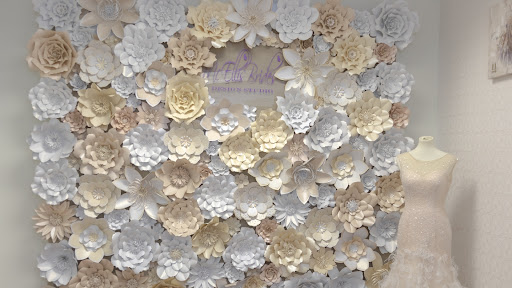 McEllis Brides, 1932 Coliseum Dr, Hampton, VA 23666, USA, 