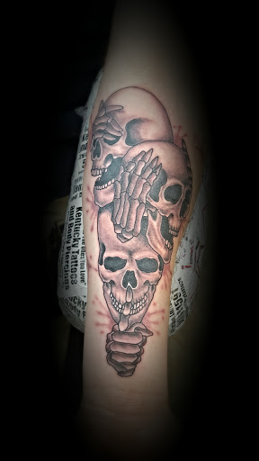 Tattoo Shop «Kentucky Tattoos», reviews and photos, 7316 Preston Hwy, Okolona, KY 40219, USA