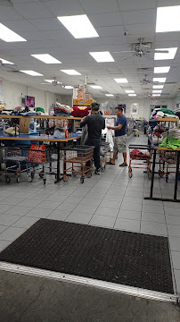 Elm Super Laundromat Inc - Photo 3 - Car repair in Yonkers, NY, Yonkers