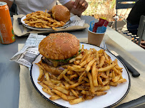 Plats et boissons du Restaurant américain Cheese & Burger - Club hippique à Aix-en-Provence - n°19