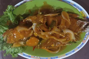 Sea Food Laris Manis (Irigasi) Bendung Bekasi image