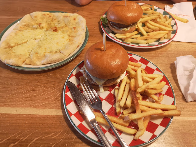 Comments and reviews of Frankie & Benny's