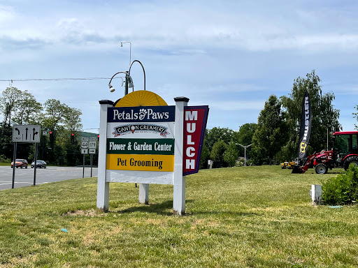 Florist «Petals & Paws», reviews and photos, 465 Albany Turnpike, Canton, CT 06019, USA