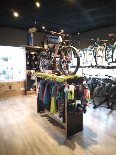 SUMMIT CYCLERY PUEBLA