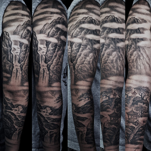 Tattoo Shop «Da Wei Tattoo», reviews and photos, 1053 E El Camino Real, Sunnyvale, CA 94087, USA