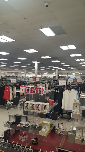 Clothing Store «Burlington Coat Factory», reviews and photos, 1025 W Patrick St, Frederick, MD 21702, USA