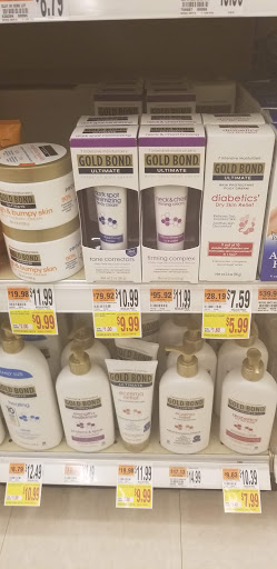 Supermarket «Big Y», reviews and photos, 6 Queen St, Newtown, CT 06470, USA