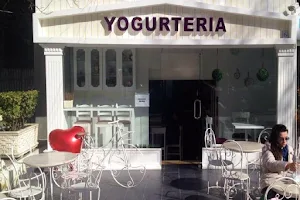 Yogurteria Tirana, Bllok image