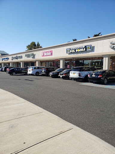 Shipping and Mailing Service «The UPS Store», reviews and photos, 2417 Jericho Turnpike, Garden City Park, NY 11040, USA