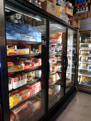 Liquor Store «Sav Mor Liquor Store», reviews and photos, 1333 Peralta St, Oakland, CA 94607, USA