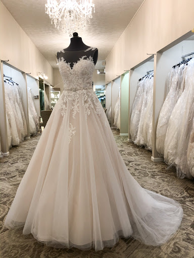 Bridal Shop «J & B Bridals & Formals», reviews and photos, 136 S Main St, Chambersburg, PA 17201, USA