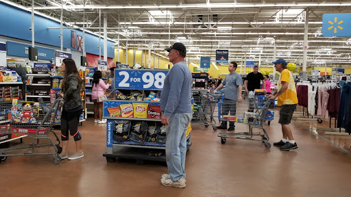 Department Store «Walmart Supercenter», reviews and photos, 9205 Gibsonton Dr, Gibsonton, FL 33534, USA