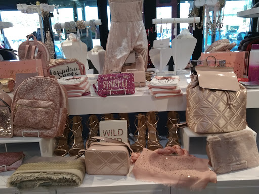 Charming Charlie, 1785 Briargate Pkwy, Colorado Springs, CO 80920, USA, 