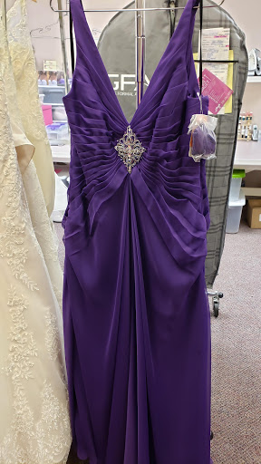 Bridal Shop «Lavender Bridal Salon», reviews and photos, 218 W 3rd St, Dover, OH 44622, USA