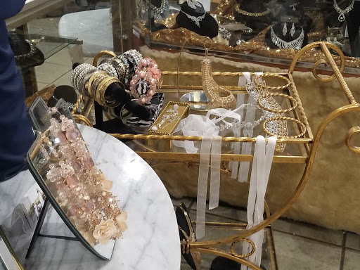 Bridal Shop «Hem and Her Bridal», reviews and photos, 4004 N Stone Ave, Tucson, AZ 85705, USA