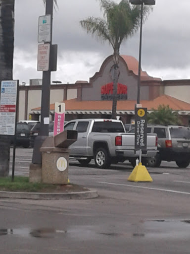 Grocery Store «Superior Grocers», reviews and photos, 16100 Lakewood Blvd, Bellflower, CA 90706, USA