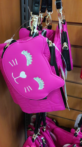 Clothing Store «Burlington Coat Factory», reviews and photos, 6875 Southland Dr, Middleburg Heights, OH 44130, USA