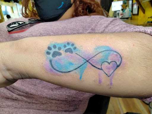 Tattoo Shop «Scratch The Surface Tattoo», reviews and photos, 6550 International Dr #111, Orlando, FL 32819, USA