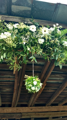 Florist «Myers Florist/Emerald Gardens Flowers», reviews and photos, 2906 Hillsborough Rd, Durham, NC 27705, USA