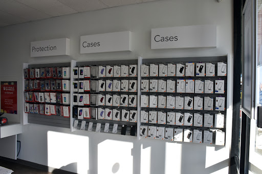 Mobile Phone Repair Shop «CPR Cell Phone Repair Strongsville», reviews and photos, 17270 Royalton Rd, Strongsville, OH 44136, USA