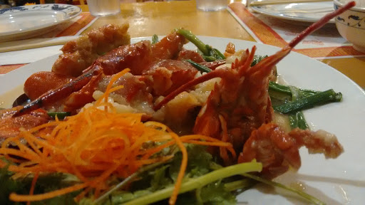 Shopping Mall «Cary Village Square Shopping Center», reviews and photos, 657 Cary Towne Blvd, Cary, NC 27511, USA