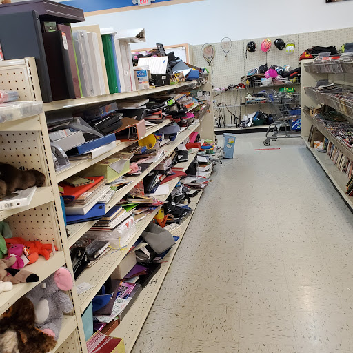 Non-Profit Organization «Goodwill of North Georgia: Sandy Springs Store and Donation Center», reviews and photos, 6650 Roswell Rd, Atlanta, GA 30328, USA