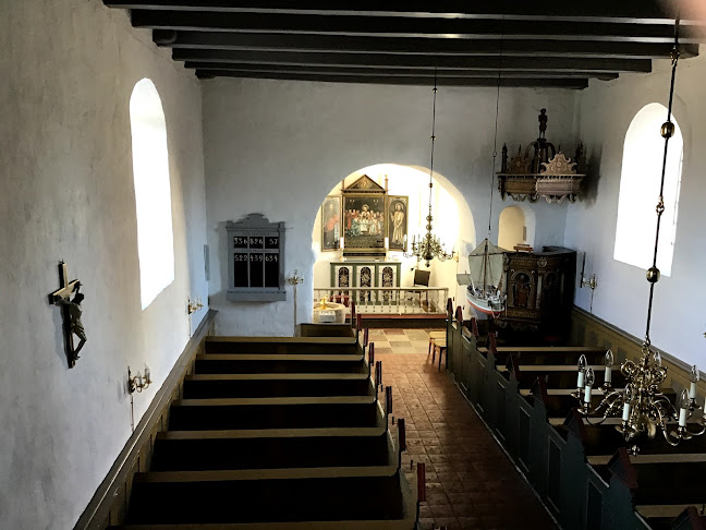 Kommentarer og anmeldelser af Borum Kirke