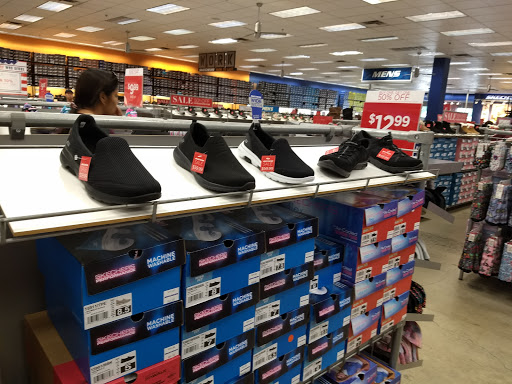 Shoe Store «SKECHERS Factory Outlet», reviews and photos, 1304 S Harbor Blvd, Fullerton, CA 92832, USA