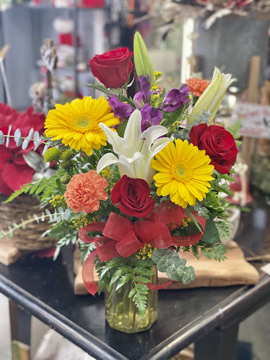 Florist «Green Acres Garden Center & Florist», reviews and photos, 1917 W 4th St, Coffeyville, KS 67337, USA