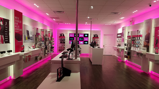 Cell Phone Store «T-Mobile», reviews and photos, 115 NJ-73 #70, West Berlin, NJ 08091, USA
