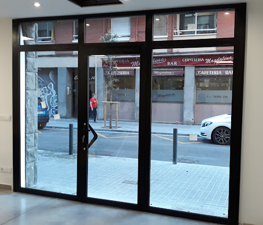 Carpintería de Aluminio Hnos. Paredes