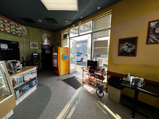 Donut Shop «Circle Donuts», reviews and photos, 2201 N Lakewood Blvd, Long Beach, CA 90815, USA