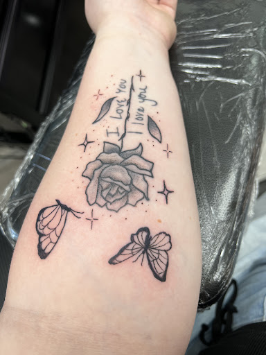 Tattoo Shop «Lasting Image Tattoos», reviews and photos, 5496 Perkiomen Ave, Reading, PA 19606, USA