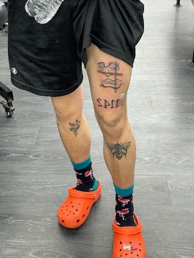 Tattoo Shop «Diamond Dagger Tattoo Studio», reviews and photos, 8894 Fort Smallwood Rd #9a, Pasadena, MD 21122, USA