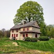 Webb Farmhouse & Galleries