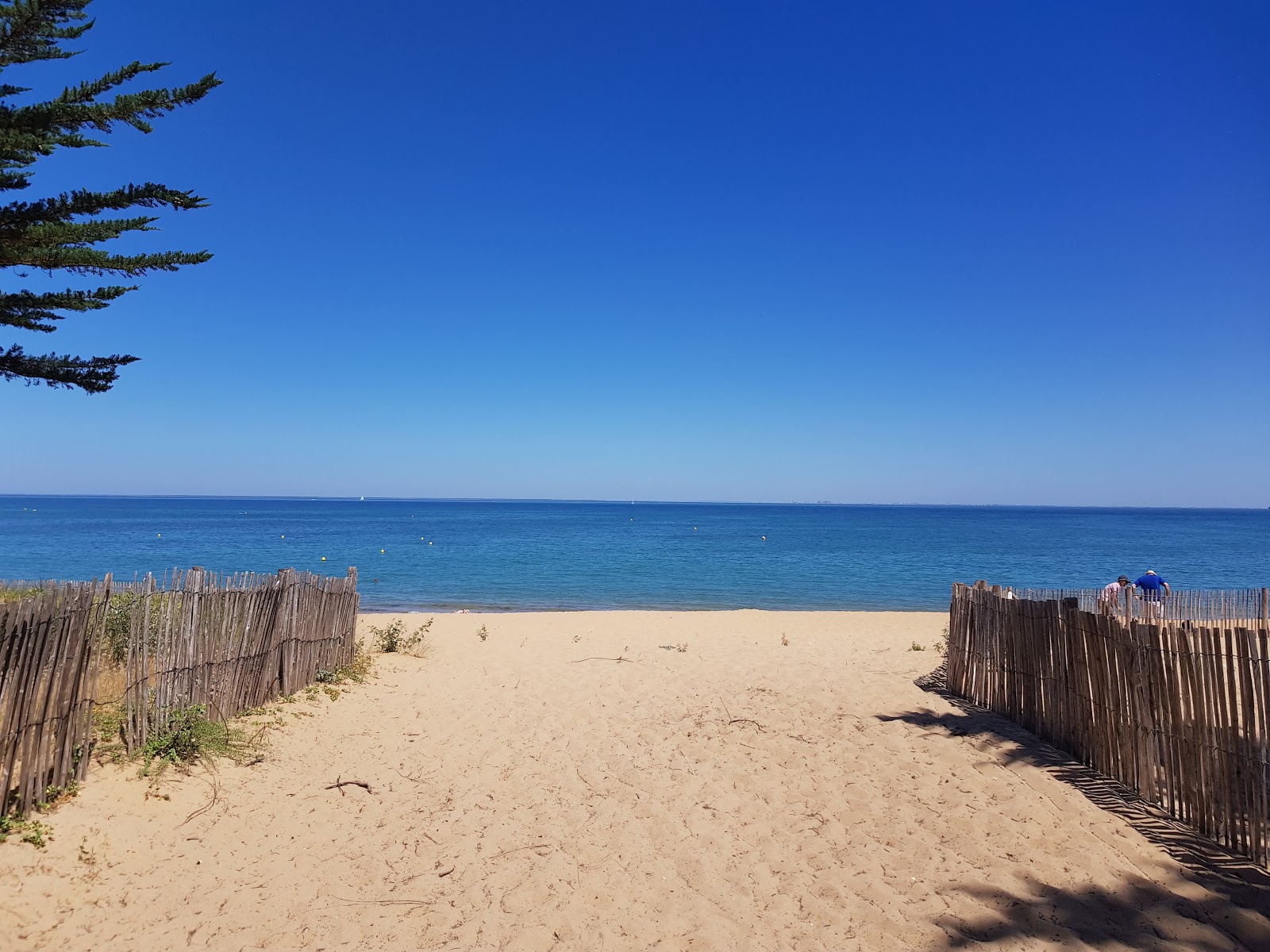 La-Bree-les-Bains beach photo #7