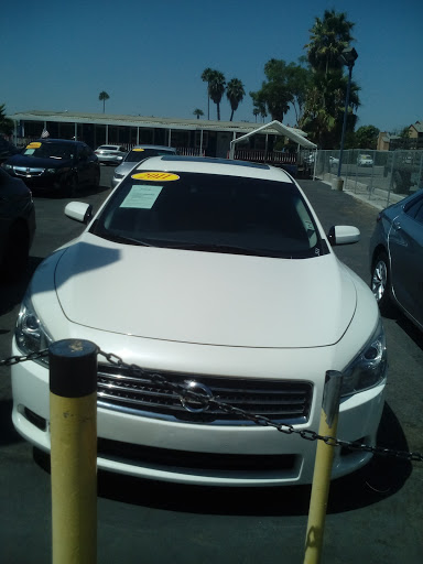 Used Car Dealer «5 Star Auto», reviews and photos, 602 N Harbor Blvd, Santa Ana, CA 92703, USA