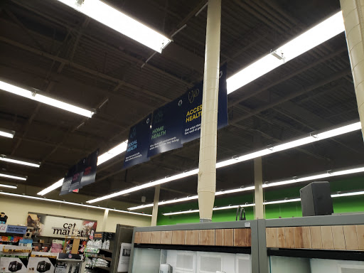 Pet Supply Store «Petco Animal Supplies», reviews and photos, 3000 Gateway St #220, Springfield, OR 97477, USA