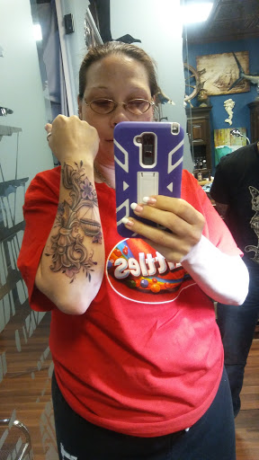 Tattoo Shop «Sink or Swim Tattoo», reviews and photos, 11100 Monroe Rd, Matthews, NC 28105, USA