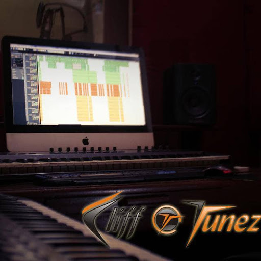 Cliff Tunez Studios, 2 Majaro St, behind GT Bank, Coca-Cola Area, Ibadan, Nigeria, Engineer, state Oyo