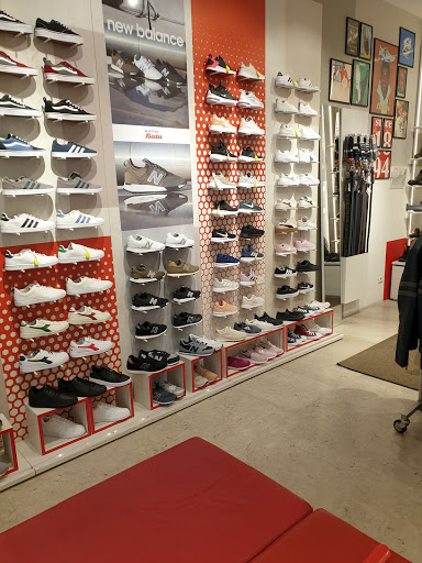 Special shoes shops Turin