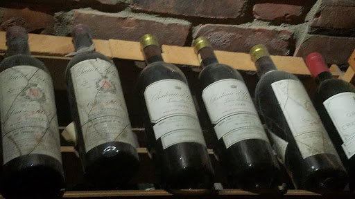 Wine Store «Village Wine Shop», reviews and photos, 15228 E Jefferson Ave, Grosse Pointe Park, MI 48230, USA