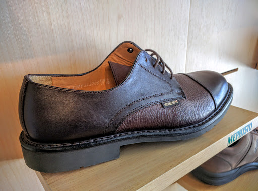 Orthopedic Shoe Store «Comfort Plus Shoes & Footcare», reviews and photos, 11715 Roe Ave, Leawood, KS 66211, USA