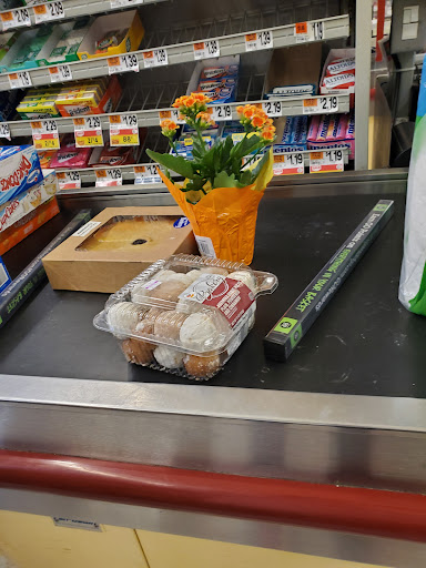 Grocery Store «Super Stop & Shop», reviews and photos, 600 Kinderkamack Rd, Emerson, NJ 07630, USA