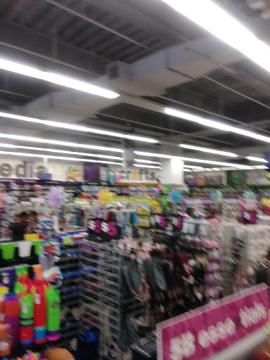 Variety Store «Five Below», reviews and photos, 846 Pelham Pkwy, Pelham, NY 10803, USA