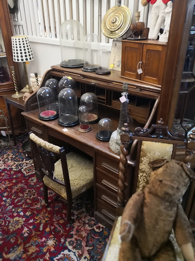 Vintage furniture in Nottingham