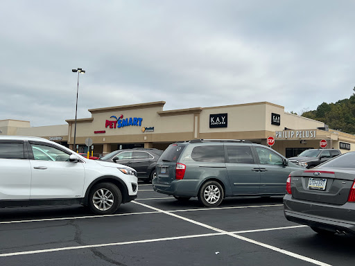 Jewelry Store «Kay Jewelers», reviews and photos, 525 Clairton Blvd, Pleasant Hills, PA 15236, USA