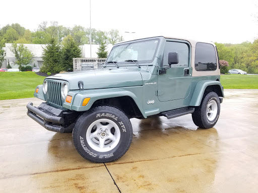 Car Dealer «Pure Automotive», reviews and photos, 4509 Renaissance Pkwy, Warrensville Heights, OH 44128, USA