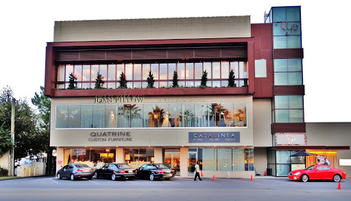 Joan Pillow, 4001 Westheimer Rd, Houston, TX 77027, USA, 